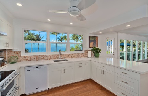 Wailea House | OCEANFRONT WAILEA SUNSET BUNGALOW, HOT TUB, LARGE YARD!