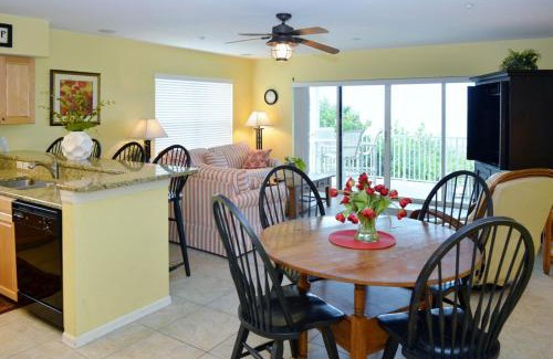 Independence Square Apartment | Oceanside 201