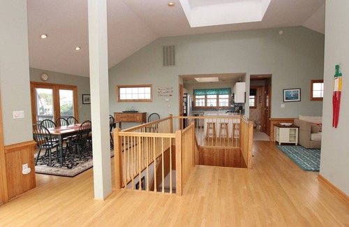 Pine Island House | Oceanside, Close to Beach, Private Pool, Hot Tub, PI65, Eagle's Nest