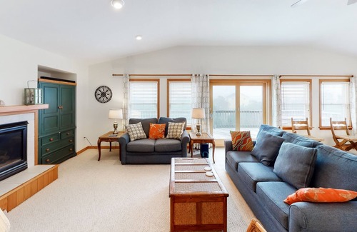 Whalehead Beach House | Oceanside Corolla home with private pool & hot tub, fireplace, AC & private W/D