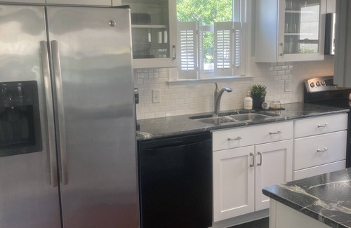 Northeast Virginia Beach Cottage | Oceanside North End Cottage
