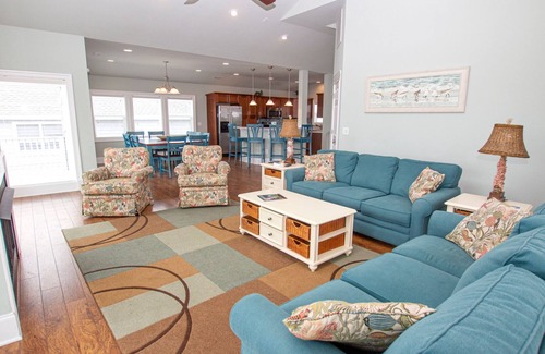 Ocean Sands House | Oceanside, Pool Table, Private Pool, Close to Beach! OS9Q, Someday Came