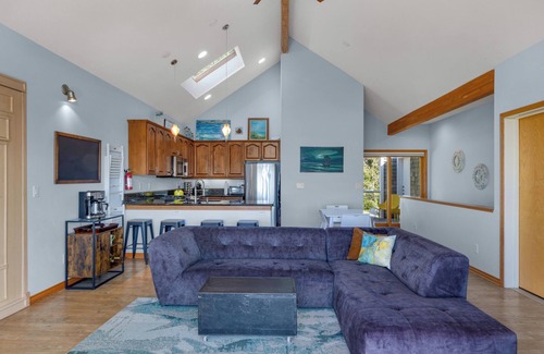 Happy Camp Hideaway House | Oceanview Getaway, Family-Friendly w/Beach Access