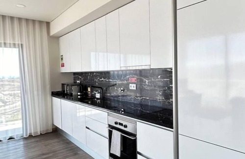 Vale de Santa Maria Condo | Oceanview, Infinity Pool, 5min Beach, 3 bedroom