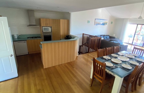 Hamilton Island Apartment | Oceanview’s with Buggy & Transfers by Compass 10