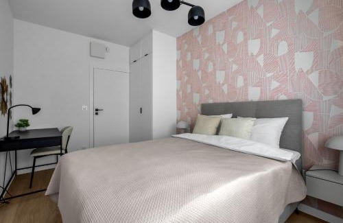 Ochota Apartment | Ochota Three-Bedroom Apartment - 79m2, Parking, Balcony - by Rentujemy