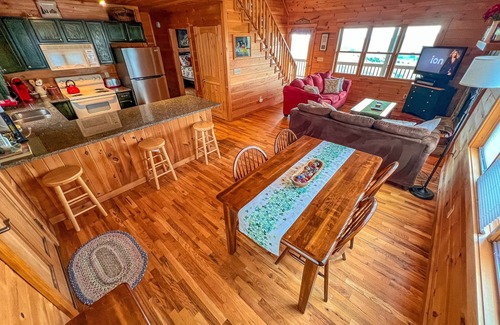 West Jefferson Cabin | October Nights, Fireplace Glow - Book Your Stay @ Absolute High!