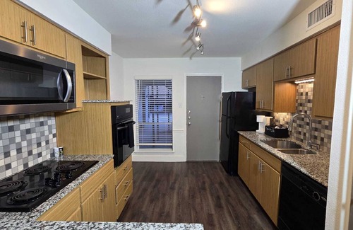 The Galleria Apartment | October Specials Posh Galleria Living Saltwater Pool Access