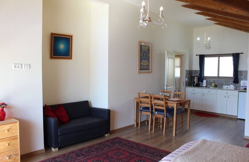 Artists Colony Apartment | Off The Square