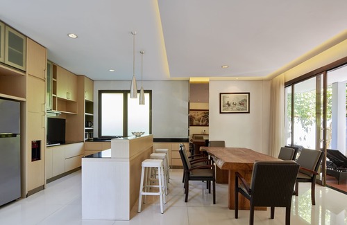 Hegarmanah Villa | Ohara City View 5BR Villa with a Heated Pool