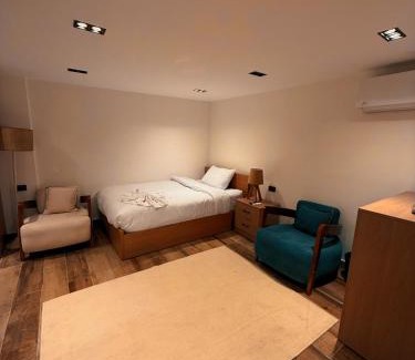 Zamalek House | Oia Hotels