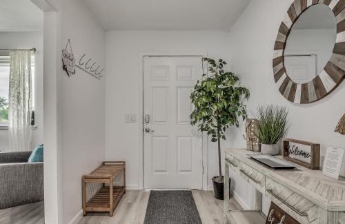 Central Oklahoma City House | Okana Waterpark & Downtown OKC 7 Mins away- Capital View