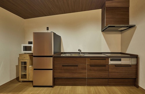 Fukushima House | Okunoyado Fuku 2F [Accommodates up to 7 people] 4-way access for comfortable travel! One stop from Osaka Station and a 5-minute walk from JR Fukushima Station! 3 stations and 15 minutes to USJ!