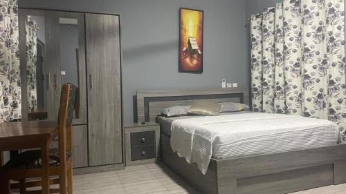 Accra House | Okyeame Memorial Guesthouse - Royal Stayokay