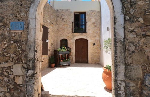 Maroulas Bed & Breakfast | Old Olive Mill Maroulas - Bed and Breakfast