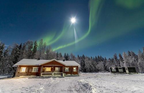 Keminmaa Resort | Old Pine Husky Lodge