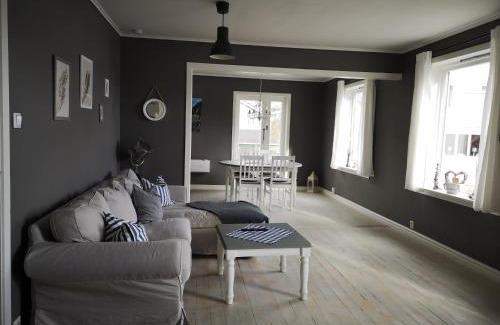 Vaksdal Apartment | Old School på Eidslandet - exclusive apartment