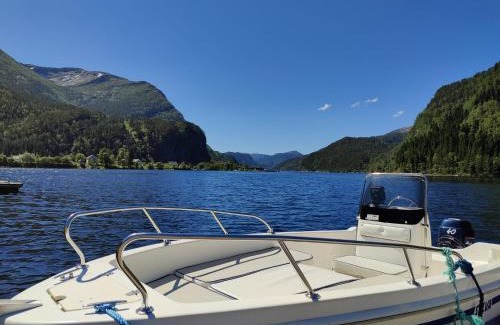 Vaksdal Apartment | Old School på Eidslandet - exclusive apartment