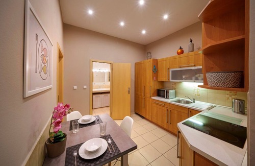 Stare Mesto Apartment | OLD TOWN - 3 ROOM BALCONY DLOUHA max 6 pers