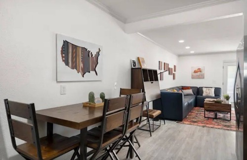 Southwest Village Apartment | Old Town Scottsdale Cozy Getaway