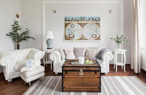 Stare Mesto Apartment | Old Town Square Apartment