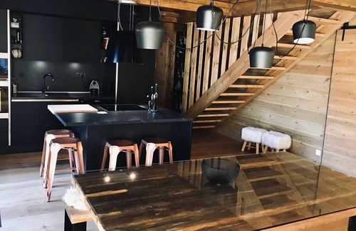 Superbolquere Ski Chalet | Old wooden chalet Bolquère-Pyrénées 2000 (10 people including 6 adults max)