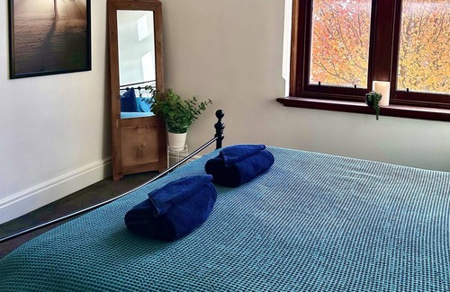 Wendouree Apartment | Old World Charm, Self Contained Unique Monastery Stay