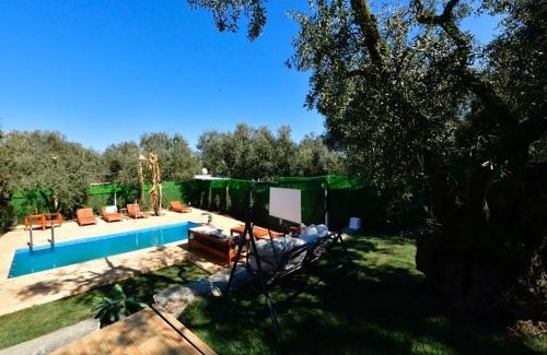Iznik House | Olive & Lake Villa- Heated pool
