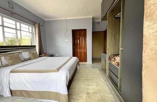Maasai Mara House | OlTepesi HomeStay
