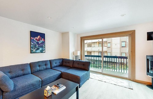 Alyeska House | Olympic Mountain Oasis