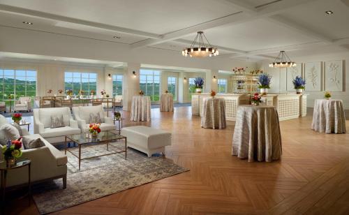 Cabin Ridge Estates Resort | Omni Barton Creek Resort and Spa Austin