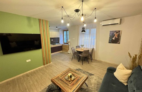 Rijeka Apartment | On main square, perfect location, 4 Seasons 1