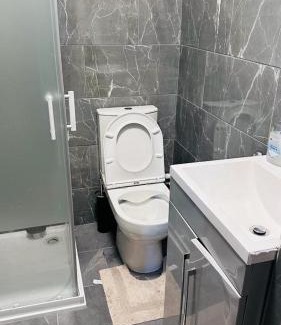 Wall End Apartment | One Bed apartment -East London