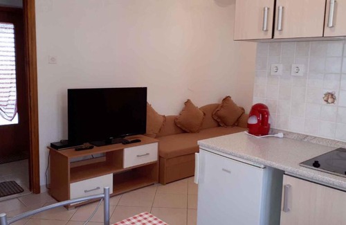 Novi Vinodolski Apartment | One-Bedroom Apartment Novi Vinodolski near Sea 3