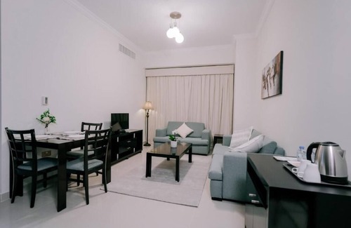 Al Wahdah Apartment | One-Bedroom Apartment