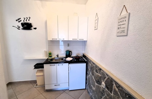 Zivogosce Apartment | One bedroom apartment with balcony and sea view Živogošće - Porat, Makarska (A-16289-c)