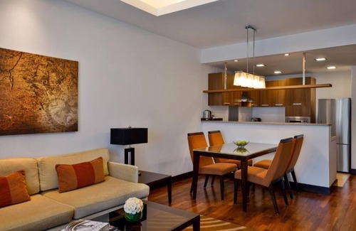 Al Sufouh 1 Apartment | One Bedroom Apartment Near Omar Gents Salon Dubai