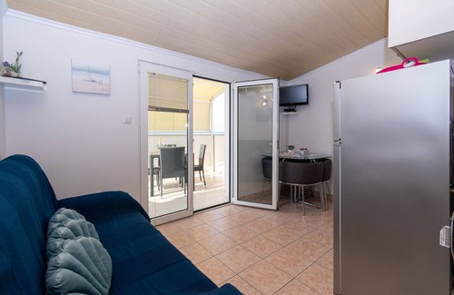 Mandre Apartment | One bedroom apartment near beach Mandre, Pag (A-4093-b)