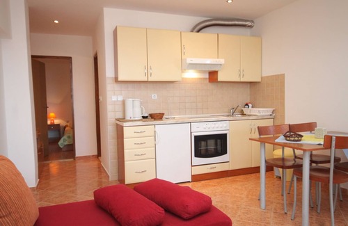 Preko Apartment | One bedroom apartment near beach Preko, Ugljan (A-8384-d)