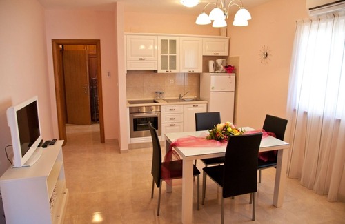 Pag Apartment | One bedroom apartment near beach Pag (A-9201-b)