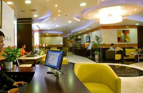 Al Barsha 1 Apartment | One Bedroom Apartment Near Mashreq Metro Station By Luxury Bookings AD