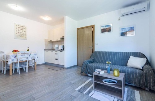 Jurandvor Apartment | One bedroom apartment with terrace Jurandvor, Krk (A-24113-b)
