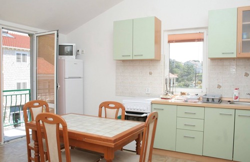 Trpanj Apartment | One bedroom apartment with balcony Trpanj, Pelješac (A-4510-a)