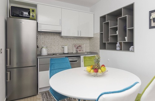 Brela Apartment | One bedroom apartment with terrace and sea view Brela, Makarska (A-11687-b)