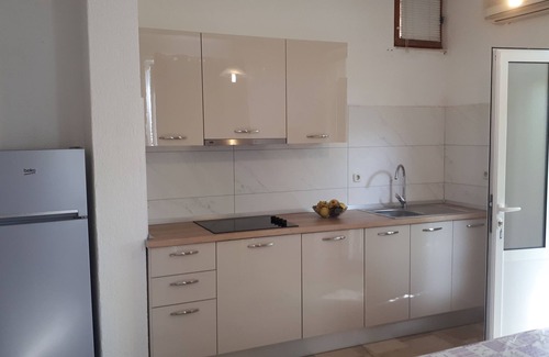 Ivan Dolac Apartment | One bedroom apartment with terrace and sea view Ivan Dolac, Hvar (A-8753-f)