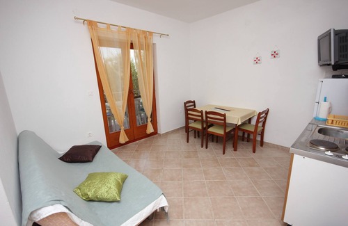 Kraj Apartment | One bedroom apartment with terrace and sea view Kraj, Pašman (A-8247-a)