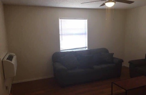 Lawton Apartment | One bedroom close to Fort Sill!