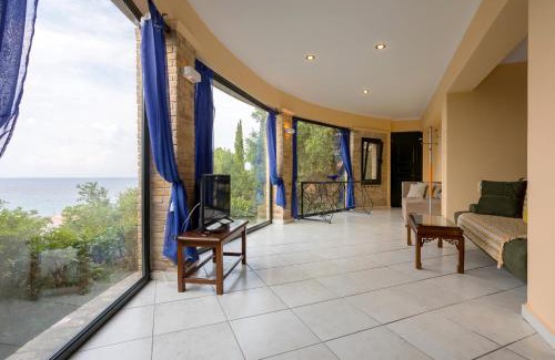 Alikanas Villa | One Bedroom Villa