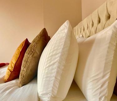 Klein-Antwerpen Apartment | OneLuxStay near Antwerp Central