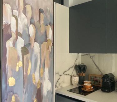 Vouliagmeni Apartment | Only2Suites